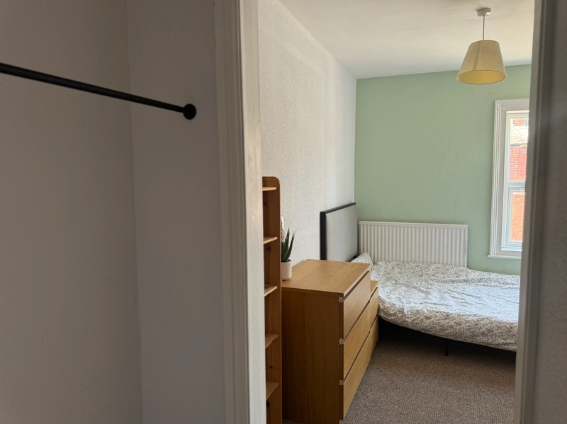 SPARE ROOM in a 4bed student house - Thumbnail 18